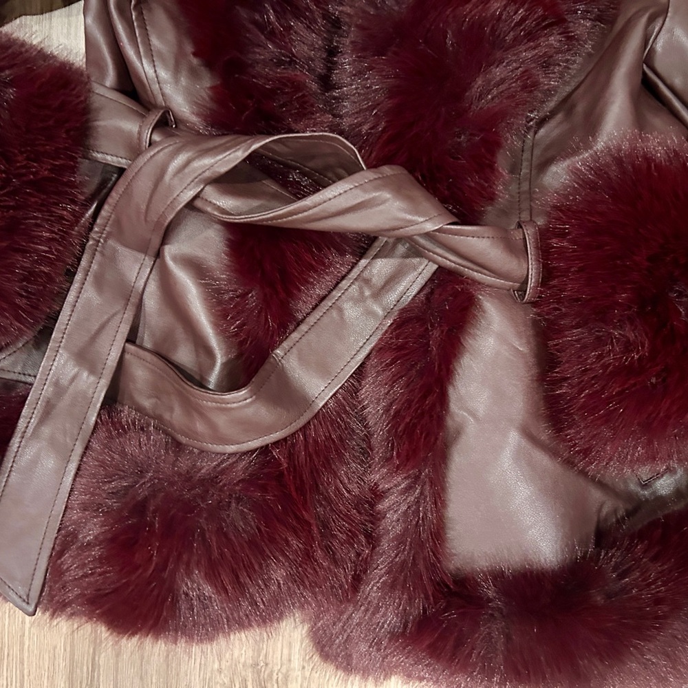 AZALEA WANG Kenzy Faux Leather And Faux Fur Coat Burgundy Size Medium - Picture 5 of 12